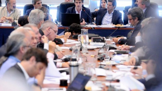 Duro cruce entre Prat Gay y Kicillof por el acuerdo con los fondos buitre