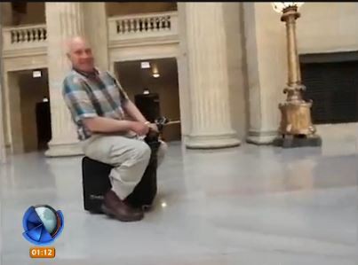 Motovalija: tiene motor y cuesta 1.000 dólares