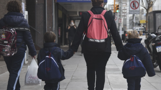 Quirós descartó que la tercera ola afecte el comienzo de las clases presenciales