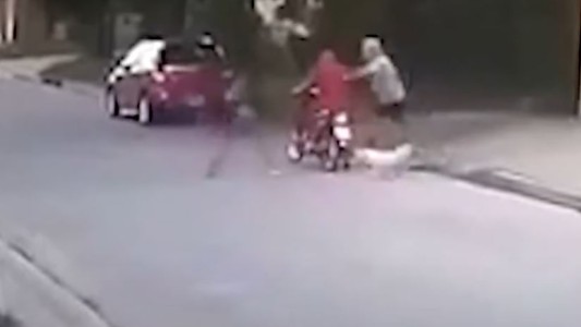 El jubilado héroe de San Pedro: golpeó al motochorro y salvó a su vecina - #REC