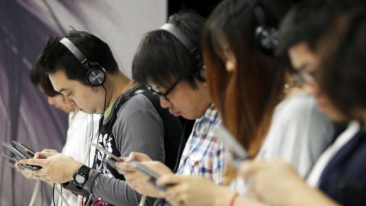 China: estudian prohibir a niños usar videojuegos durante la noche
