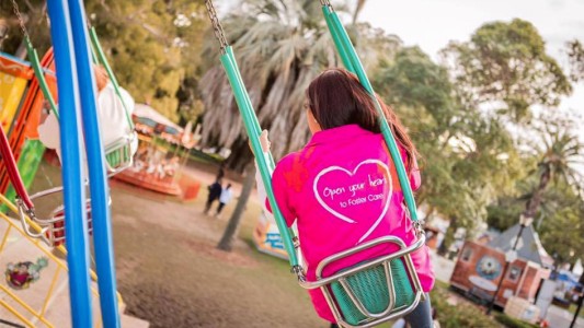 Una mujer se quedó dormida con su iPhone 7 enchufado encima y ésto fue lo que le pasó