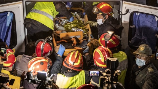 Dolor en la despedida de Rayan: entierran al niño que murió atrapado en un pozo