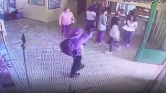 El 74% de las escuelas primarias públicas de Río han sufrido al menos un tiroteo por año