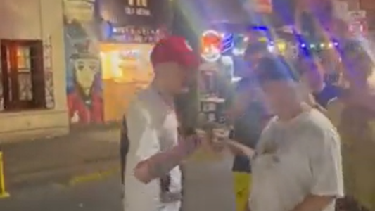 Lit Killah sorprendió a su amigo y colega FMK con un espectacular regalo