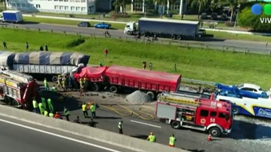 Dos heridos y demoras en la autopista del Oeste por un choque múltiple