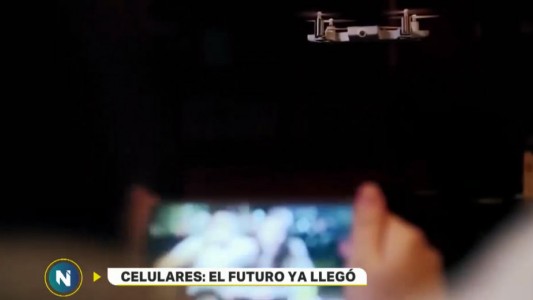 La funda de celular que viene con drone y otras curiosidades del MWC 2018