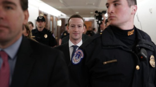 Facebook pagará recompensa a usuarios que detecten "abuso de datos"