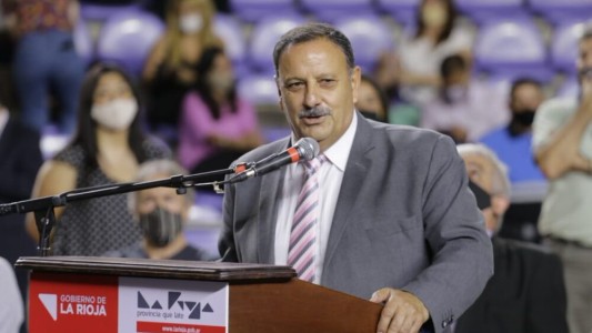 El Gobernador de La Rioja anunció aumento salarial del 52% para empleados públicos