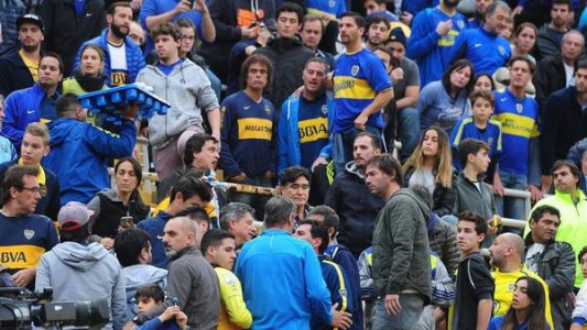 Video: insultaron a Carlos Zannini en la cancha de Boca