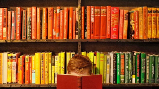 Literatura Queer: Un taller analizará la obra de Oscar Wilde, su homosexualidad y posterior condena