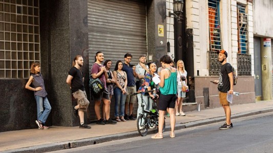 "Paseantes", una propuesta que invita a hacer caminatas poéticas por la Ciudad