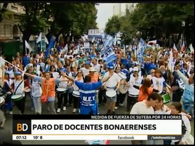 Docentes bonaerenses cumplen un paro por 24 horas