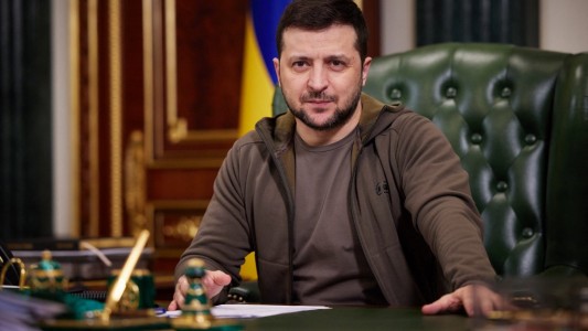 Resignado, Zelenski pide a los ucranianos que se olviden de entrar en la OTAN