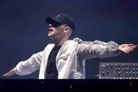 El momento en que Bizarrap tocó "ji ji ji" y se armó pogo en el Lollapalooza