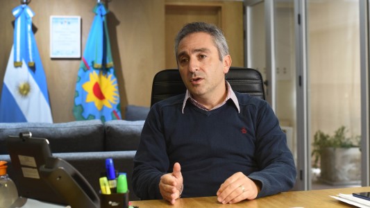 Larroque afirmó que Fernández "no tiene en cuenta a Cristina" en la toma de decisiones