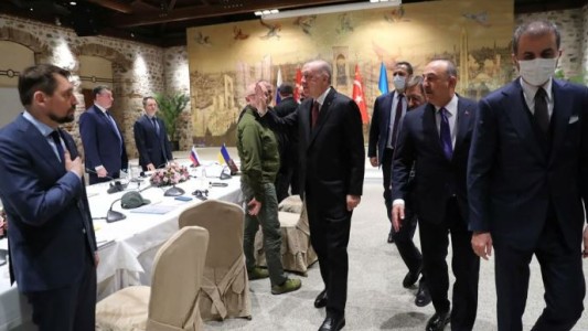 Luego del envenenamiento ruso, Ucrania advirtió a sus delegados: "No coman, no beban, no toquen nada"