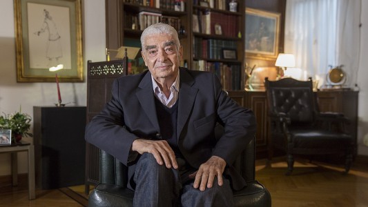 Hipólito Solari Yrigoyen fue homenajeado con la Mención de Honor "Juan B. Alberdi"