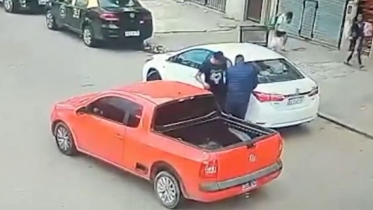 Villa Celina: le robaron el auto y casi secuestran a su hija - #REC