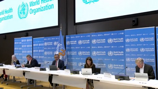 La OMS esboza un escenario donde el coronavirus evolucione pero pierda fuerza