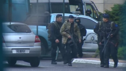 Báez y Pérez Gadín fueron trasladados a Comodoro Py para declarar ante Casanello