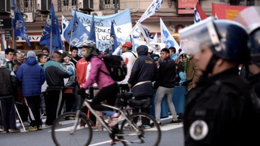 La Corriente Clasista y Combativa marcha por amenazas a su líder