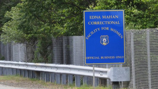 Dos presas quedaron embarazadas tras mantener relaciones sexuales con una interna trans en una cárcel