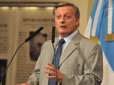 El ministro Aranguren finalmente vendió sus acciones de Shell