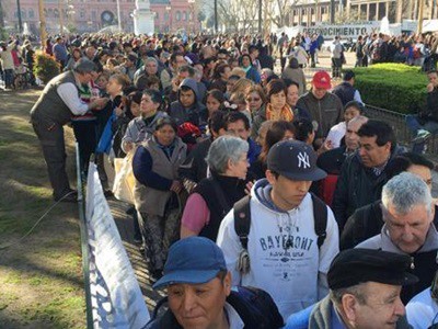 Como con las manzanas y peras, mañana habrá un "verdurazo" en Plaza de Mayo