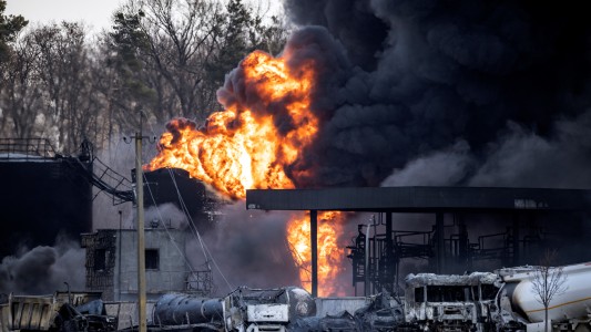 Al menos cinco muertos y 18 heridos en bombardeos rusos contra instalaciones ferroviarias en Ucrania
