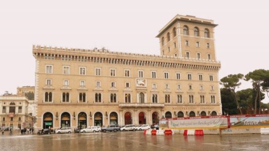 Roma: un turista argentino estrelló su dron contra un edificio histórico y deberá pagar una multa importante