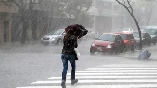 Pronóstico: se mantiene el alerta naranja por tormenta eléctrica, granizo y fuertes vientos