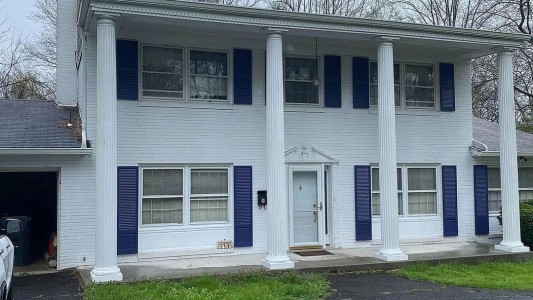 "No hay acceso al nivel inferior": logró vender una casa que incluye un okupa