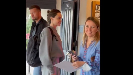 Angelina Jolie llegó a Ucrania en medio de la guerra como invitada especial de la ONU