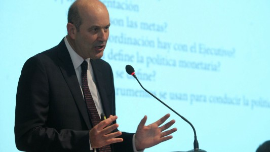 Según el titular del Banco Central, "estamos con una inflación que se mueve al 20% anual"