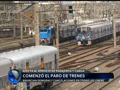 Paro nacional de trenes provoca demoras y cancelación de servicios