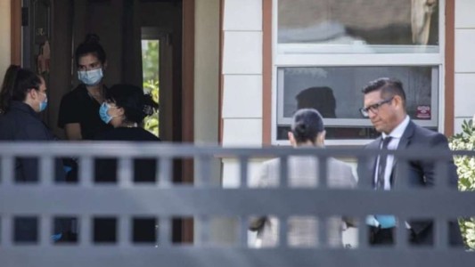 Una mujer mató a sus tres hijos y fue detenida junto a los cuerpos con una actitud sorpresiva