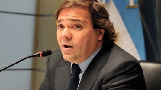 Prohíben salir del país e inhiben los bienes de Alberto Pérez