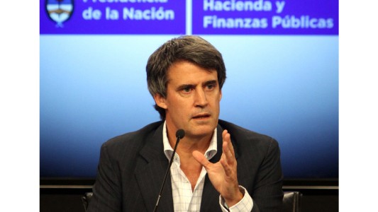 Media sanción al proyecto de Ganancias: Prat Gay criticó a la oposición por hacer "demagogia fiscal"