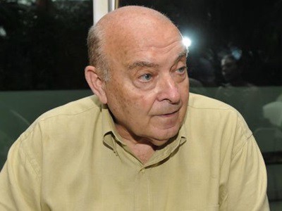 Cavallo dice que  a él "deberian hacerle un monumento"