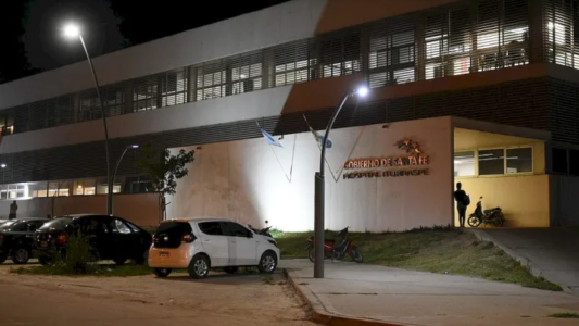 Video: golpeó a su hijastro internado en el Iturraspe y lo detuvieron