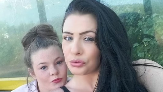 Su hija de 14 años tuvo un bebé y se convirtió en una de las abuelas más jóvenes del mundo: "Todo lo que pude hacer fue ofrecer amor"