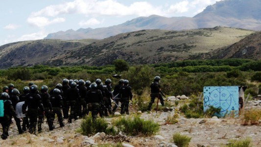 Ministro de Chubut afirmó que los mapuches que ocupan tierras de Benetton son "terroristas"