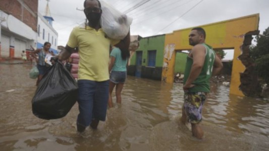 Ascienden a 56 los muertos a causa de las lluvias en el estado brasileño de Pernambuco