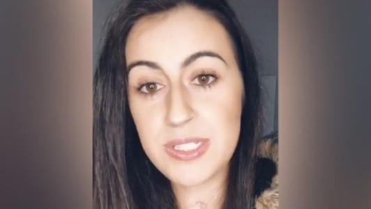 Mujer trasplantada conserva su corazón anterior en la heladera: lo mostró en las redes sociales