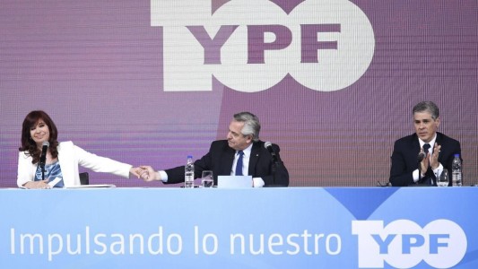 Alberto y Cristina se volvieron a mostrar juntos en un acto por YPF