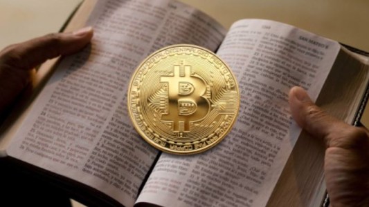Sorpresa y misterio por la aparición de una cita bíblica en un bloque de Bitcoin: "No seas vencido por el mal..."