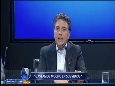 Dujovne: "gastamos mucho en subsidios"