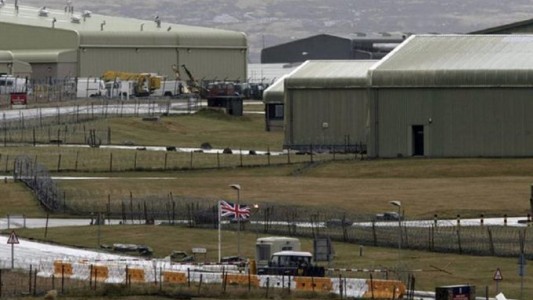 Cancillería expresó su preocupación a Brasil por vuelos militares a las Islas Malvinas