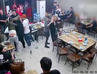 Detuvieron a nueve personas tras violenta agresión contra mujeres en un restaurante de China